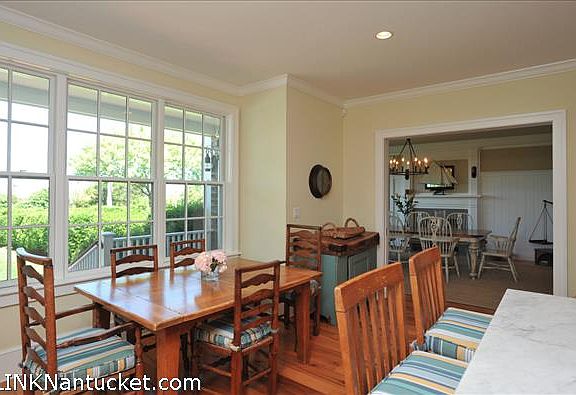 Breakfast Nook