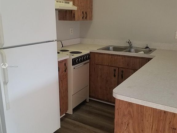 3rd image of 3639 SW Cornell Ave #3639