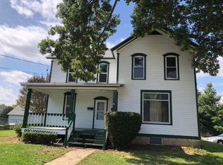 6 S Seminary Ave, Mount Morris, IL 61054