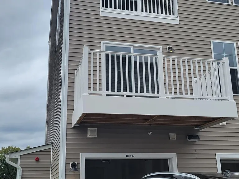 Deck on 2nd floor below is the attach garage