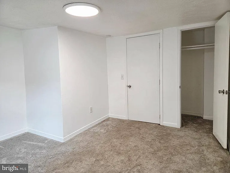 233 Kern St — Photo 12