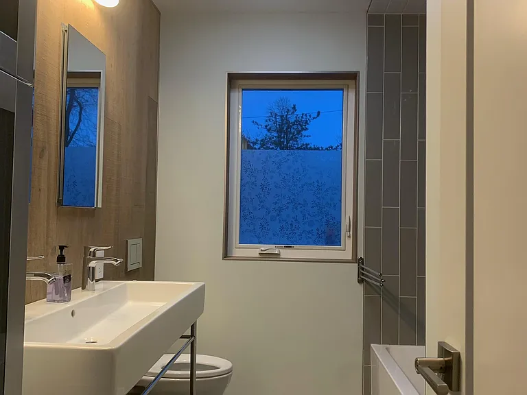 530 Hermitage Dr — Photo 3