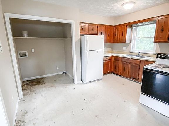 4th image of 402 S Central Ave Unit B-1