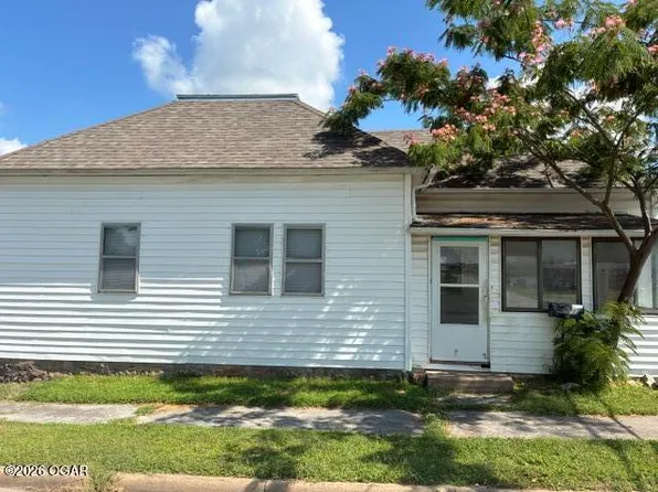 117 W Mound St, Carthage, MO 64836