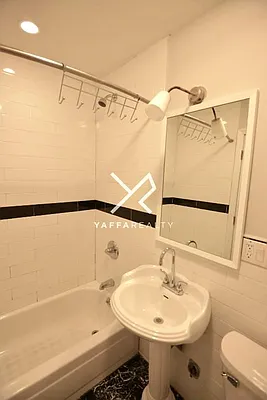 Rented by Yaffa Realty LLC | media 18