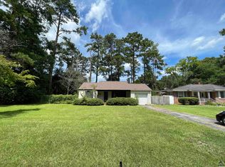 110 W Peter St, Cochran, GA 31014