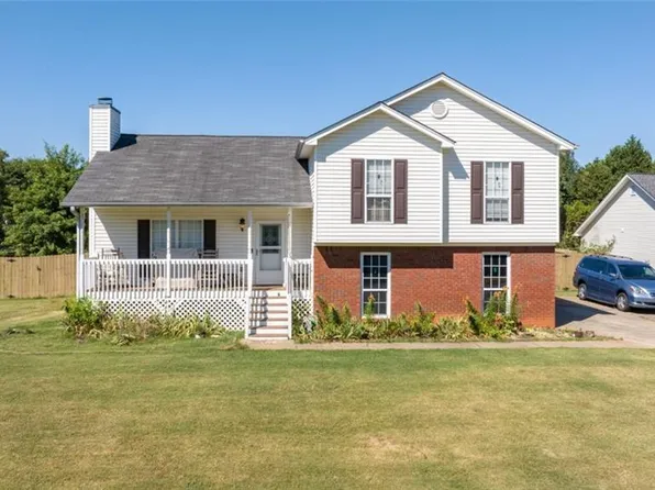 294 Bayou Ln, Winder, GA 30680