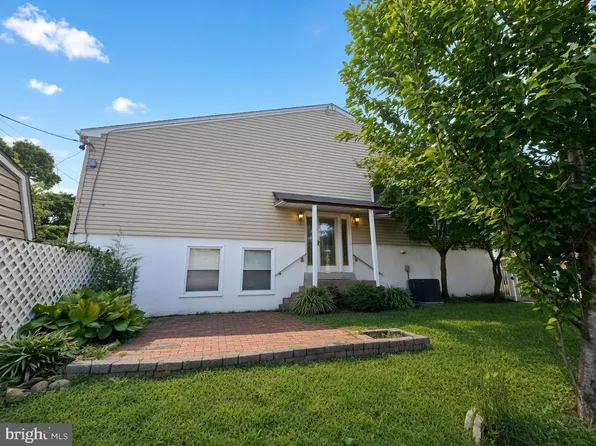 9245 State Rd, Philadelphia, PA 19114