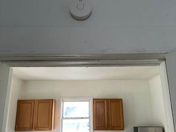 3rd image of 4948 Reading Ave APT 1R