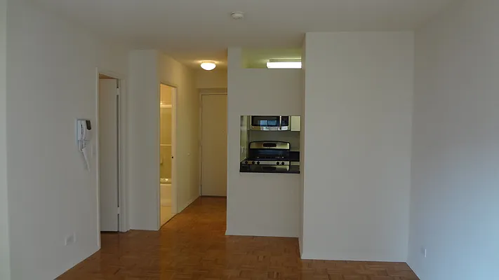 Sold by Royal Operation System | media 2