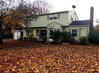 5 Humes Ave, Warwick, RI 02889