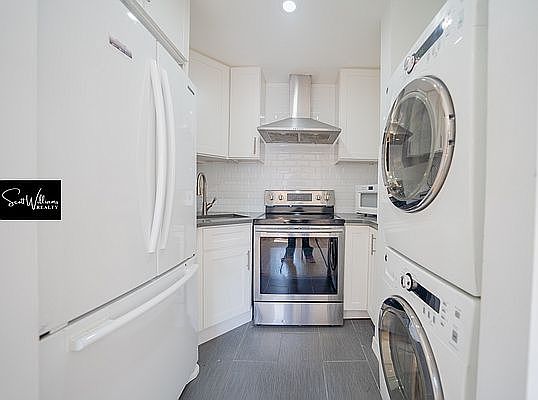 1st image of 245 Macon St #2
