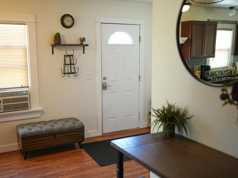 55 Howard Ave — Photo 9