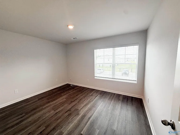 165 Maple Spring Trl — Photo 22