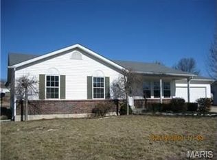 27 Silver Ct, Troy, MO 63379
