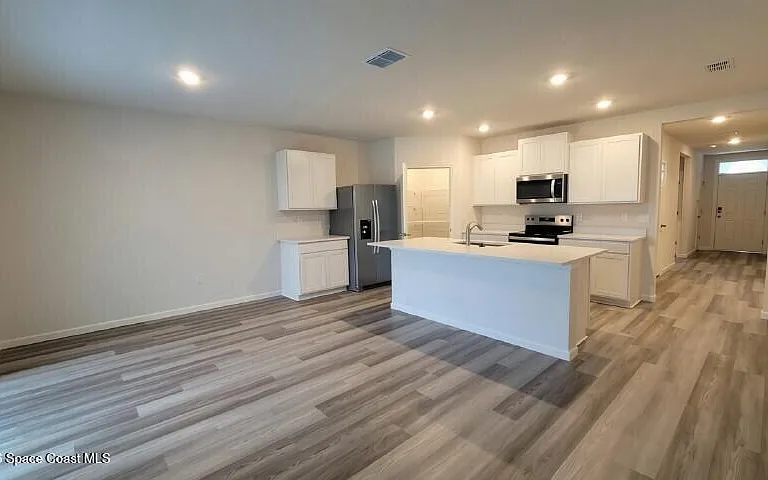 591 Mimosa St SW — Photo 3