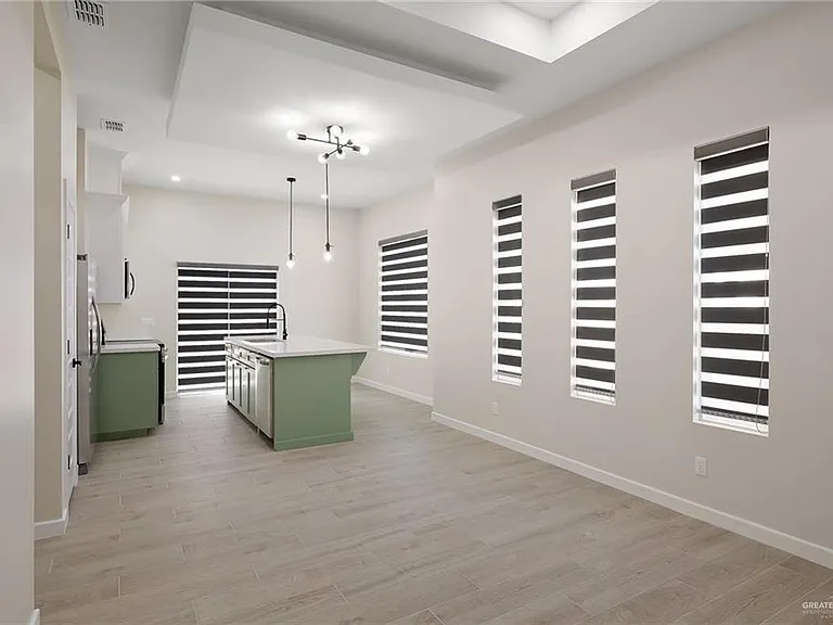 5705 Notre Dame Ave #3 — Photo 5