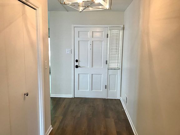 2nd image of 16424 Kimbark Ave