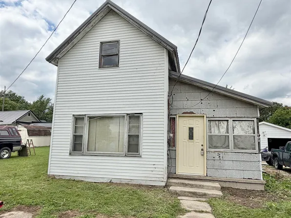 203 South St, Royal Center, IN 46978