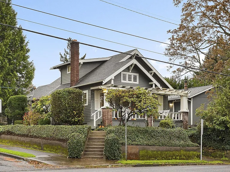 6162 E Burnside St — Photo 1