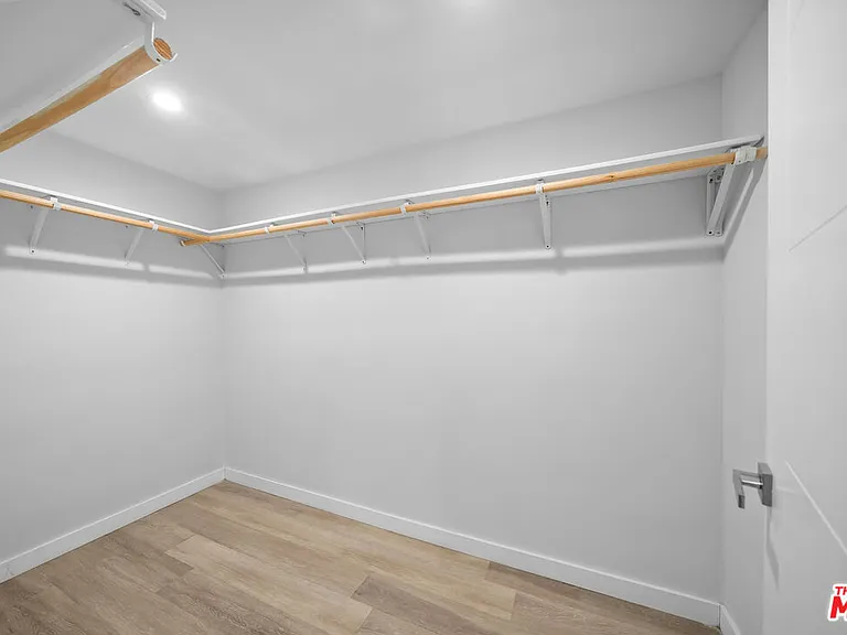 8532 Cashio St #101 — Photo 21