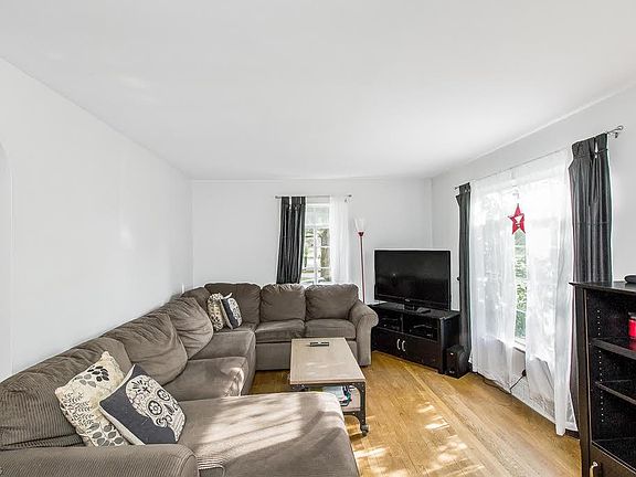 4th image of 4377 W 229th St