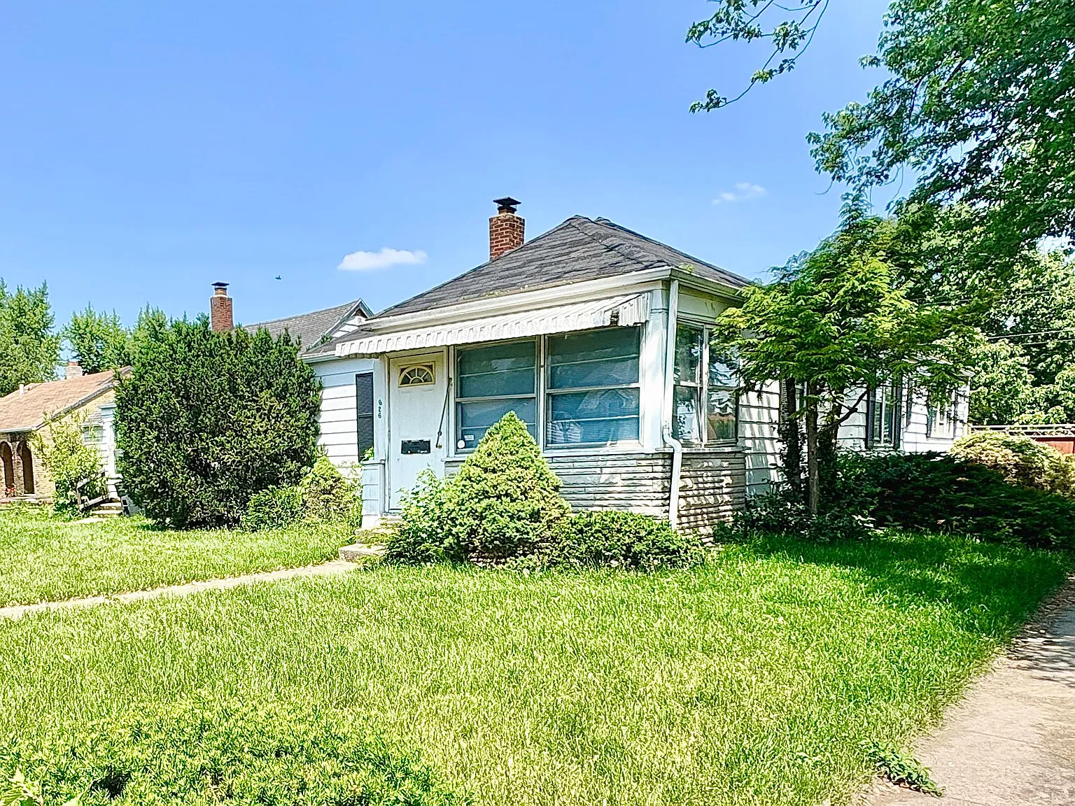 3 bed, 1.5 bath, 1330 sqft, $1,450 — Photo 1