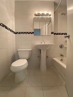 Rented by Bond New York | media 7