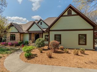 202 Eagle Rock Rd, Landrum, SC 29356