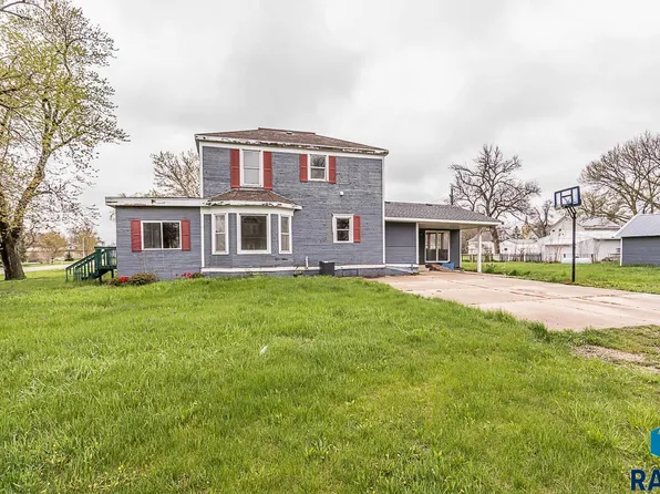 313 Ohio St, Wakonda, SD 57073