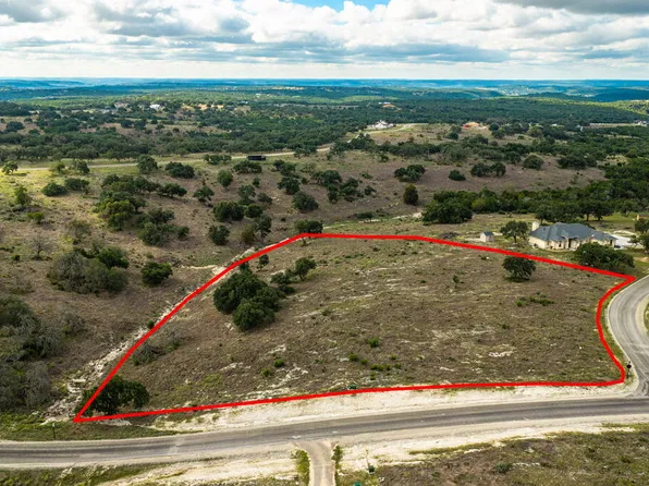 79 N Cattlemans Crossing Dr, Kerrville, TX 78028