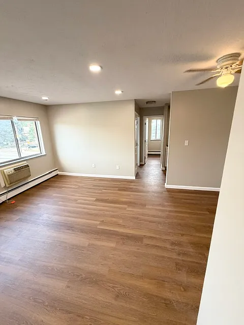 1 bed, 700 sqft, $995 — Photo 1