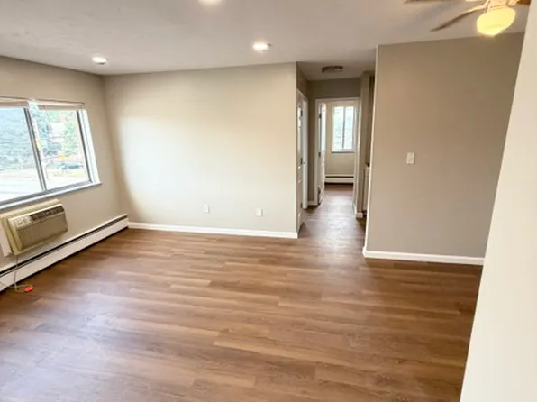 1425 Elbur Ave #8, Lakewood, OH 44107