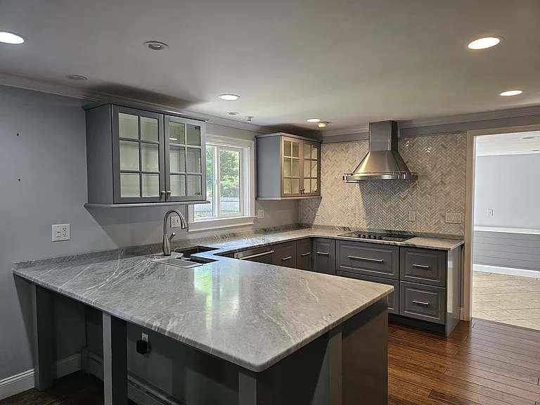 Main Level - Kitchen