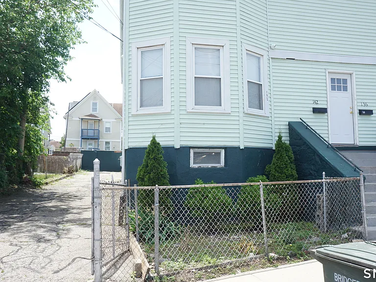 136 Sherman St #142 — Photo 26
