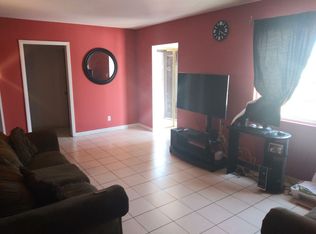 8950 Maple Ave, Fontana, CA 92335