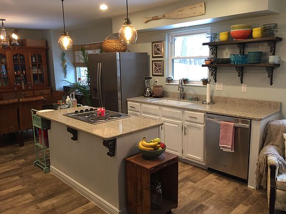 4th image of 5277 Woodridge Dr