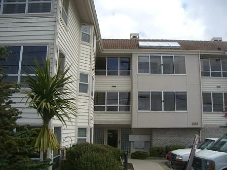 Wonderful location in Edmonds Bowl!  Updated View Condo!