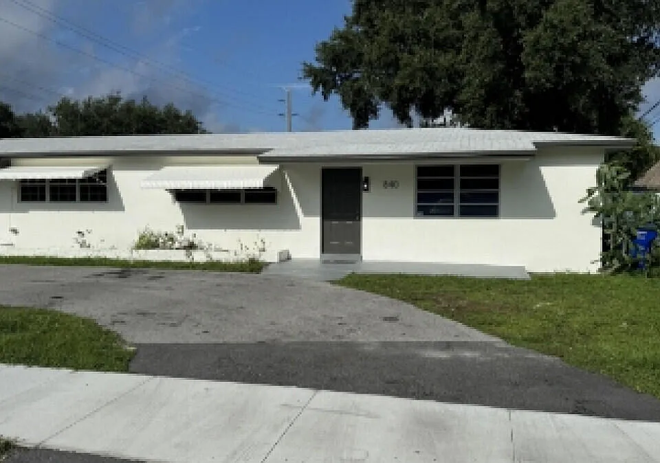 842 S 63rd Ave
