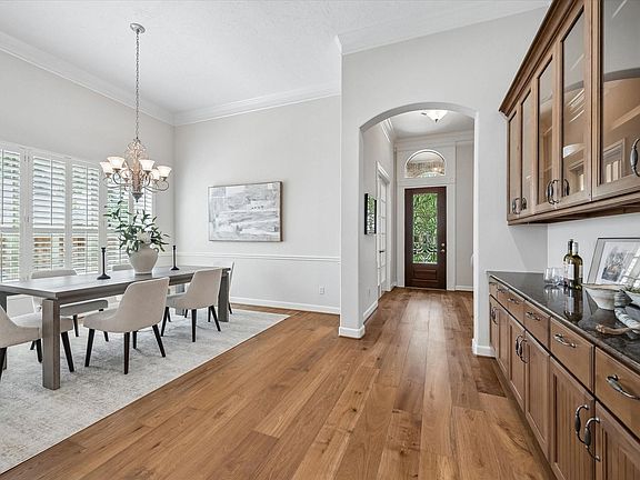 3rd image of 5914 Solar Point Ln