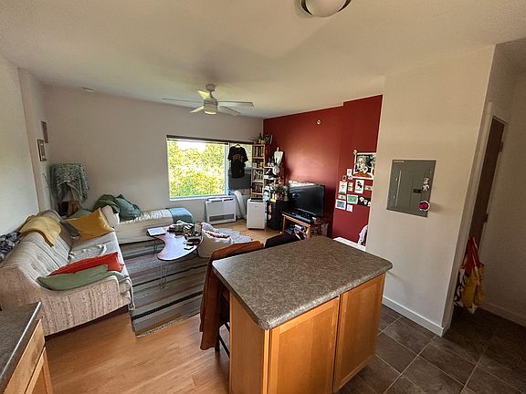 2nd image of 200 North St Ste 5