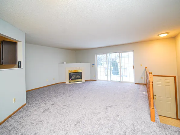 1853 E 122nd St, Burnsville, MN 55337