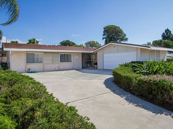 2nd image of 6383 Lake Dora Ave