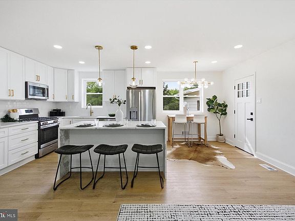 2nd image of 9013 Pinehurst Dr