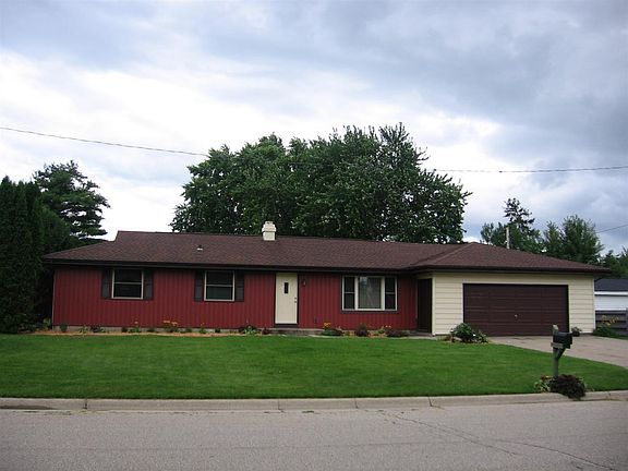 2nd image of 1414 Barberry Dr