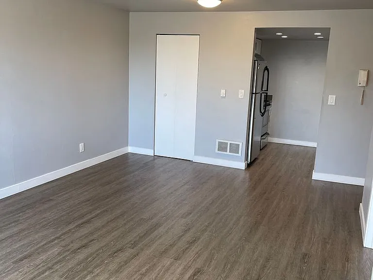 Seattle View Apartments — Photo 25