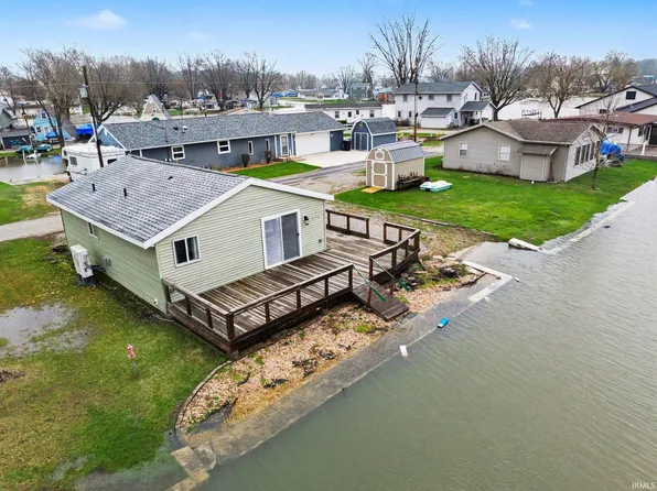 15 Ems B40g Ln, Leesburg, IN 46538