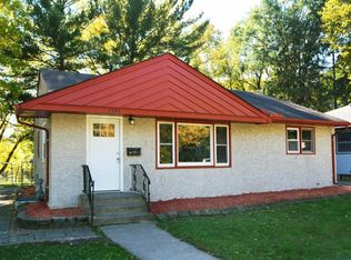 1596 Ivy Ave E, Saint Paul, MN 55106