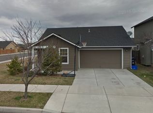3243 SW Juniper Ave, Redmond, OR 97756