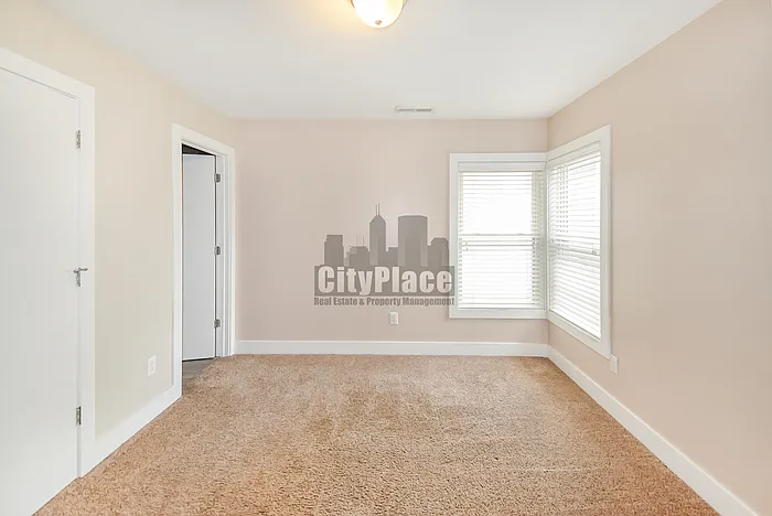 1223 E New York St — Photo 15
